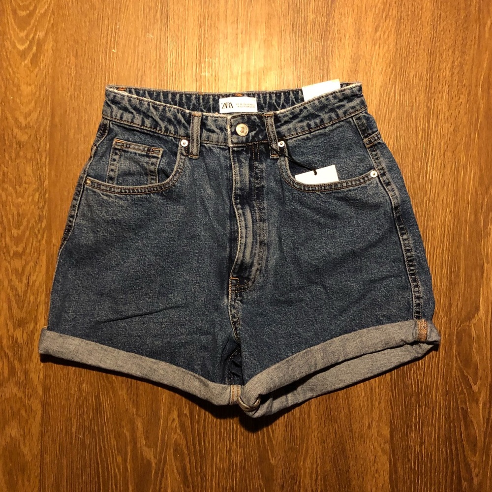 ZARA HI-RISE SHORTS
